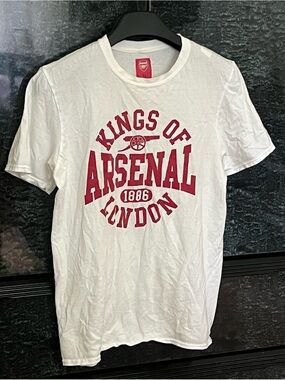 2/25$ Official Arsenal Fan Club Cotton Crewneck Tee